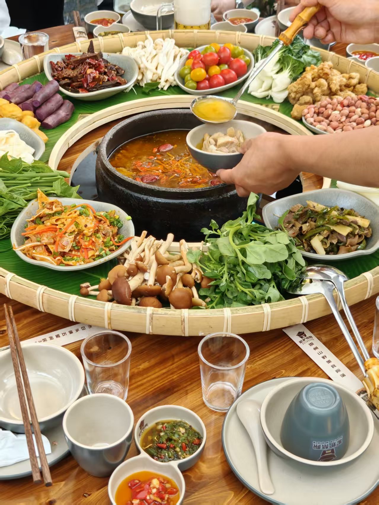 2026年到崇州玩吃什么选哪家 本地人亲测靠谱美食好店超全汇总